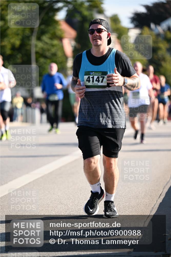 01.09.2024 - BARMER Alsterlauf Dr. Thomas Lammeyer http://msf.ph/oto/6900988 01.09.2024 09:38:23 Laufen 635, 4147 meine-sportfotos.de