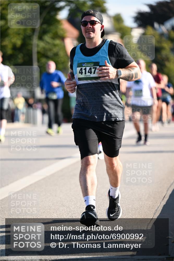 01.09.2024 - BARMER Alsterlauf Dr. Thomas Lammeyer http://msf.ph/oto/6900992 01.09.2024 09:38:23 Laufen 35, 4147 meine-sportfotos.de