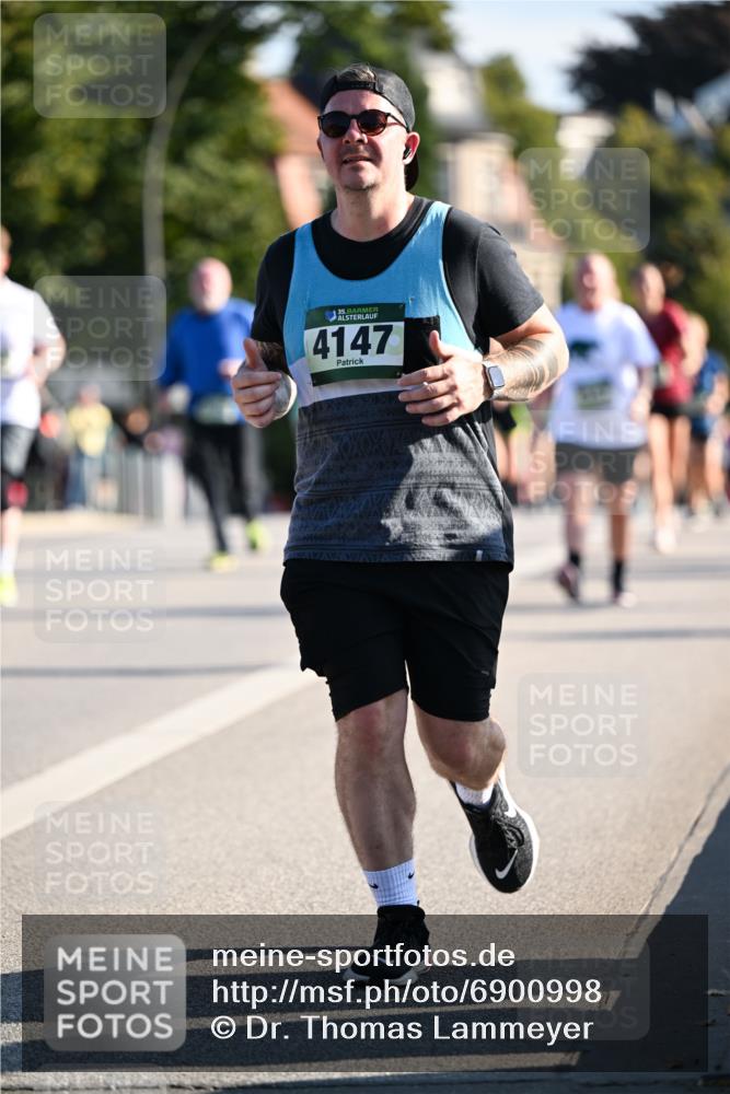 01.09.2024 - BARMER Alsterlauf Dr. Thomas Lammeyer http://msf.ph/oto/6900998 01.09.2024 09:38:23 Laufen 35, 4147 meine-sportfotos.de