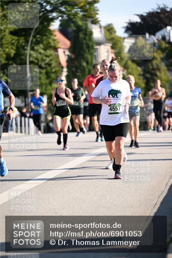 01.09.2024 - BARMER Alsterlauf Dr. Thomas Lammeyer http://msf.ph/oto/6901053 01.09.2024 09:38:27 Laufen 4557 meine-sportfotos.de