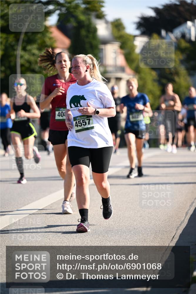 01.09.2024 - BARMER Alsterlauf Dr. Thomas Lammeyer http://msf.ph/oto/6901068 01.09.2024 09:38:28 Laufen 40, 4557 meine-sportfotos.de