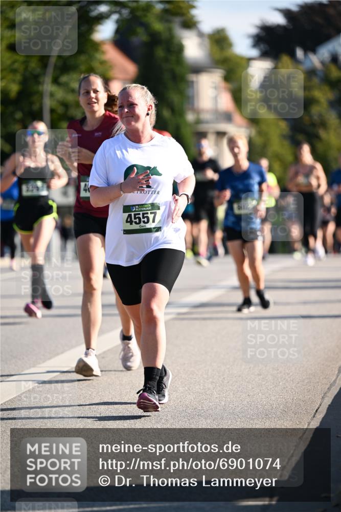 01.09.2024 - BARMER Alsterlauf Dr. Thomas Lammeyer http://msf.ph/oto/6901074 01.09.2024 09:38:28 Laufen 4, 35, 4557, 4112 meine-sportfotos.de