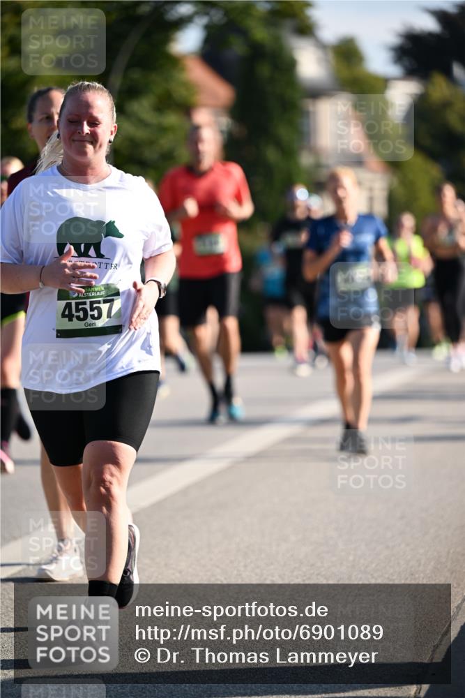 01.09.2024 - BARMER Alsterlauf Dr. Thomas Lammeyer http://msf.ph/oto/6901089 01.09.2024 09:38:29 Laufen 4557 meine-sportfotos.de