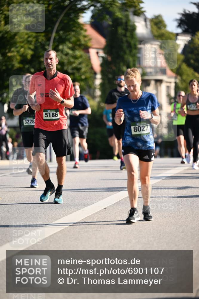 01.09.2024 - BARMER Alsterlauf Dr. Thomas Lammeyer http://msf.ph/oto/6901107 01.09.2024 09:38:30 Laufen 3228, 5186, 8027, 3173 meine-sportfotos.de