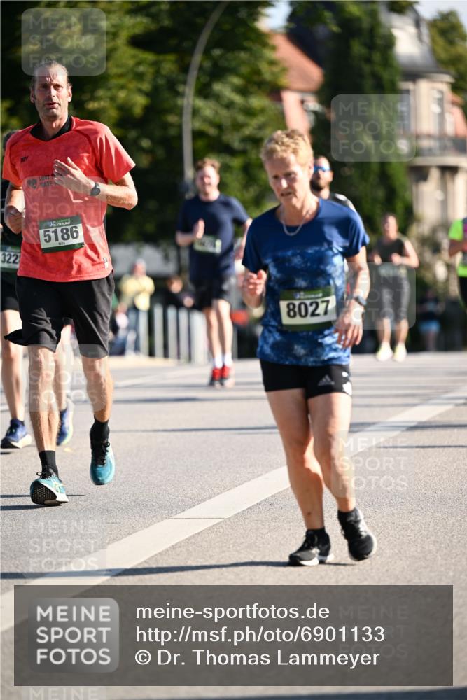 01.09.2024 - BARMER Alsterlauf Dr. Thomas Lammeyer http://msf.ph/oto/6901133 01.09.2024 09:38:31 Laufen 322, 5186, 8027 meine-sportfotos.de