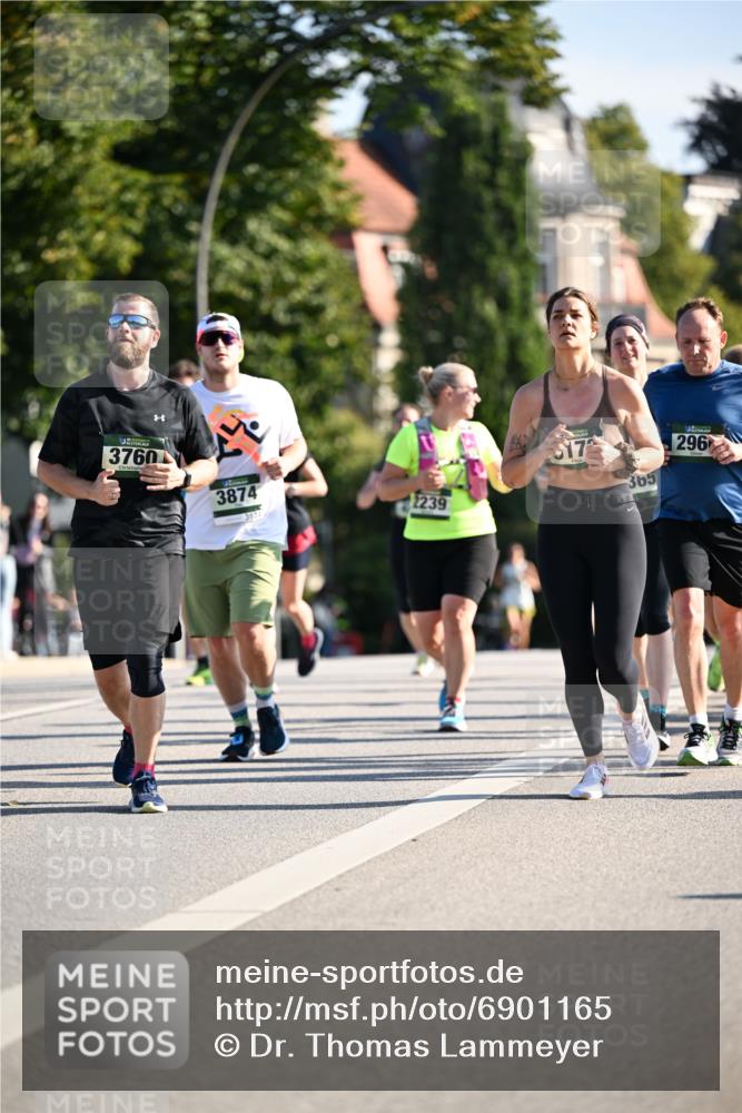 01.09.2024 - BARMER Alsterlauf Dr. Thomas Lammeyer http://msf.ph/oto/6901165 01.09.2024 09:38:33 Laufen 3760, 3874, 3874, 2239, 17, 365, 296 meine-sportfotos.de