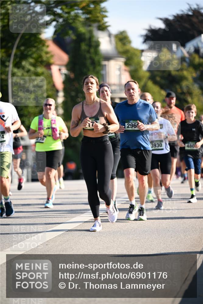 01.09.2024 - BARMER Alsterlauf Dr. Thomas Lammeyer http://msf.ph/oto/6901176 01.09.2024 09:38:34 Laufen 3874, 17, 2960, 3930, 480 meine-sportfotos.de