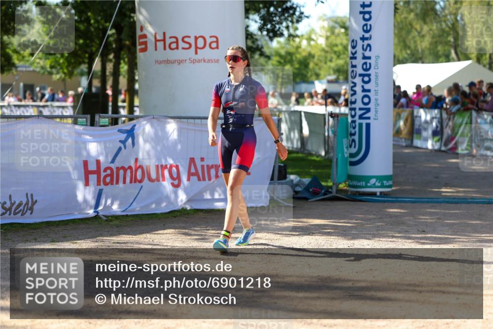01.09.2024 - 17. Tribühne Triathlon Michael Strokosch http://msf.ph/oto/6901218 01.09.2024 10:58:58 Ziel 220, 278 meine-sportfotos.de