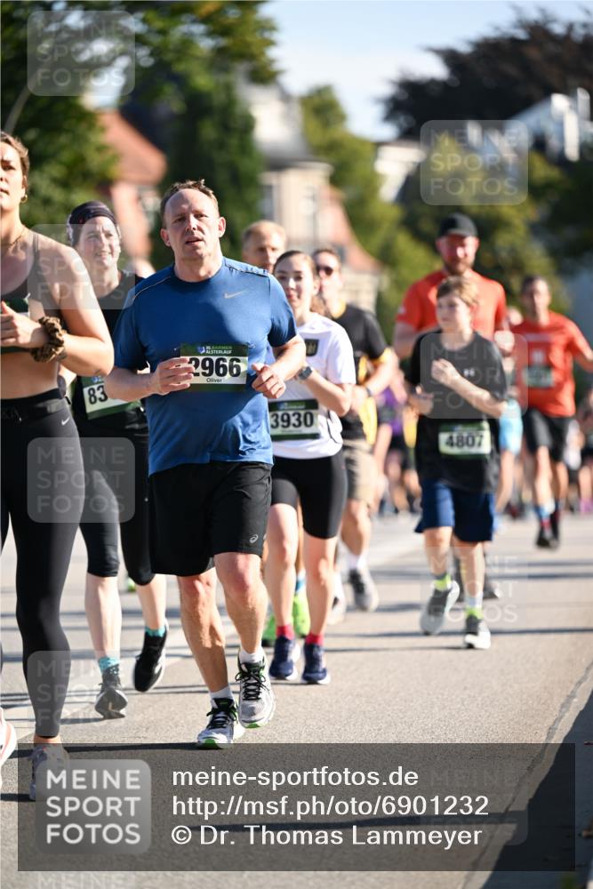 01.09.2024 - BARMER Alsterlauf Dr. Thomas Lammeyer http://msf.ph/oto/6901232 01.09.2024 09:38:36 Laufen 83, 35, 2966, 3930, 4807 meine-sportfotos.de