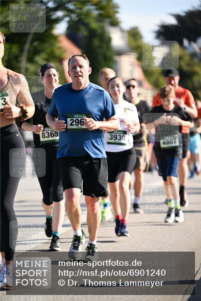 01.09.2024 - BARMER Alsterlauf Dr. Thomas Lammeyer http://msf.ph/oto/6901240 01.09.2024 09:38:36 Laufen 3, 8365, 35, 296, 40, 3930, 4807 meine-sportfotos.de