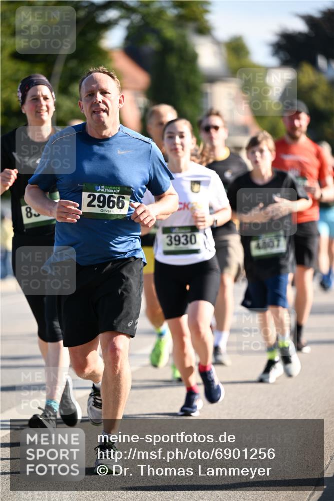 01.09.2024 - BARMER Alsterlauf Dr. Thomas Lammeyer http://msf.ph/oto/6901256 01.09.2024 09:38:37 Laufen 8, 2966, 3930, 4807 meine-sportfotos.de