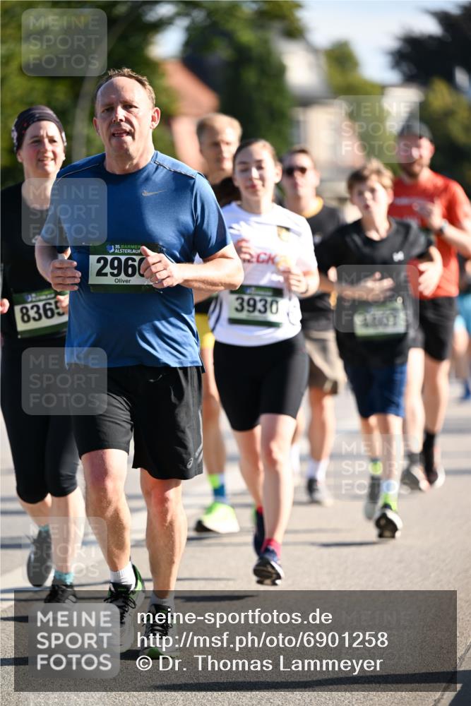 01.09.2024 - BARMER Alsterlauf Dr. Thomas Lammeyer http://msf.ph/oto/6901258 01.09.2024 09:38:37 Laufen 8365, 35, 2960, 3930, 4807 meine-sportfotos.de