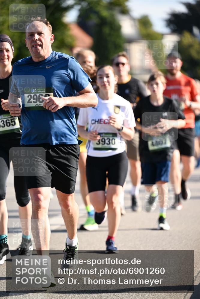 01.09.2024 - BARMER Alsterlauf Dr. Thomas Lammeyer http://msf.ph/oto/6901260 01.09.2024 09:38:37 Laufen 365, 35, 296, 3930, 4807 meine-sportfotos.de