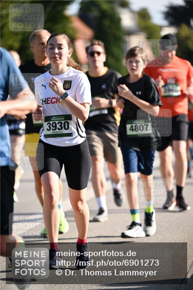 01.09.2024 - BARMER Alsterlauf Dr. Thomas Lammeyer http://msf.ph/oto/6901273 01.09.2024 09:38:38 Laufen 35, 3930, 4807 meine-sportfotos.de