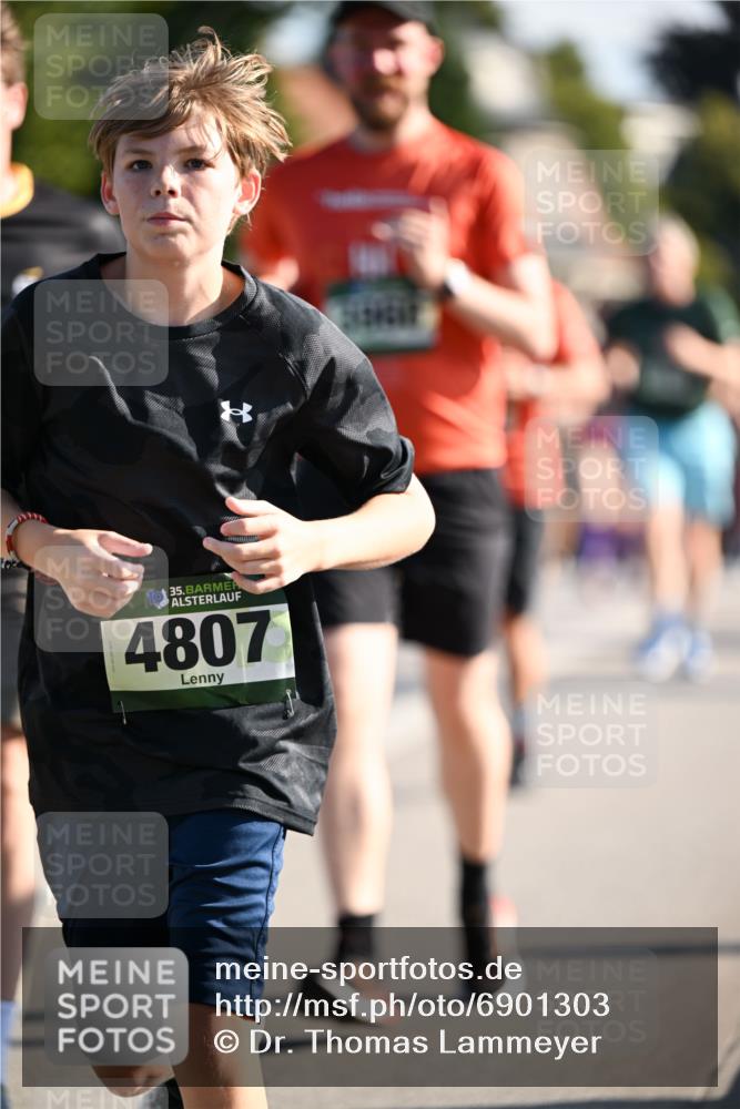 01.09.2024 - BARMER Alsterlauf Dr. Thomas Lammeyer http://msf.ph/oto/6901303 01.09.2024 09:38:40 Laufen 35, 4807 meine-sportfotos.de