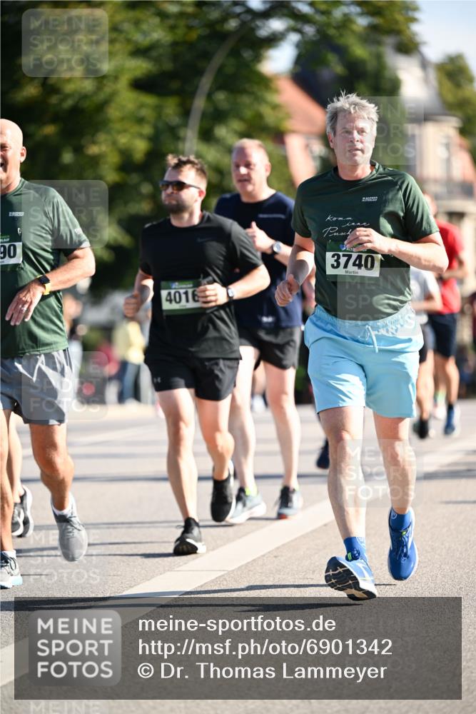 01.09.2024 - BARMER Alsterlauf Dr. Thomas Lammeyer http://msf.ph/oto/6901342 01.09.2024 09:38:43 Laufen 90, 4016, 3740 meine-sportfotos.de