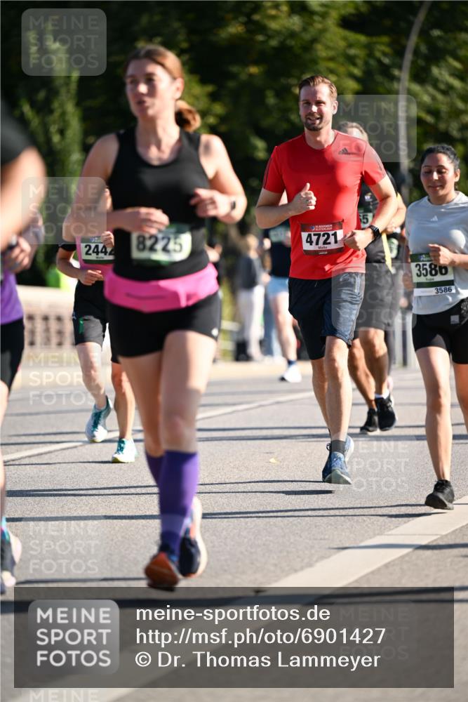 01.09.2024 - BARMER Alsterlauf Dr. Thomas Lammeyer http://msf.ph/oto/6901427 01.09.2024 09:38:46 Laufen 2442, 8225, 4721, 3586, 3586 meine-sportfotos.de