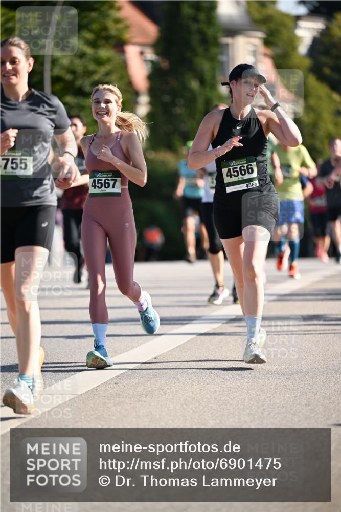 01.09.2024 - BARMER Alsterlauf Dr. Thomas Lammeyer http://msf.ph/oto/6901475 01.09.2024 09:38:49 Laufen 755, 4567, 15, 4566, 4566 meine-sportfotos.de