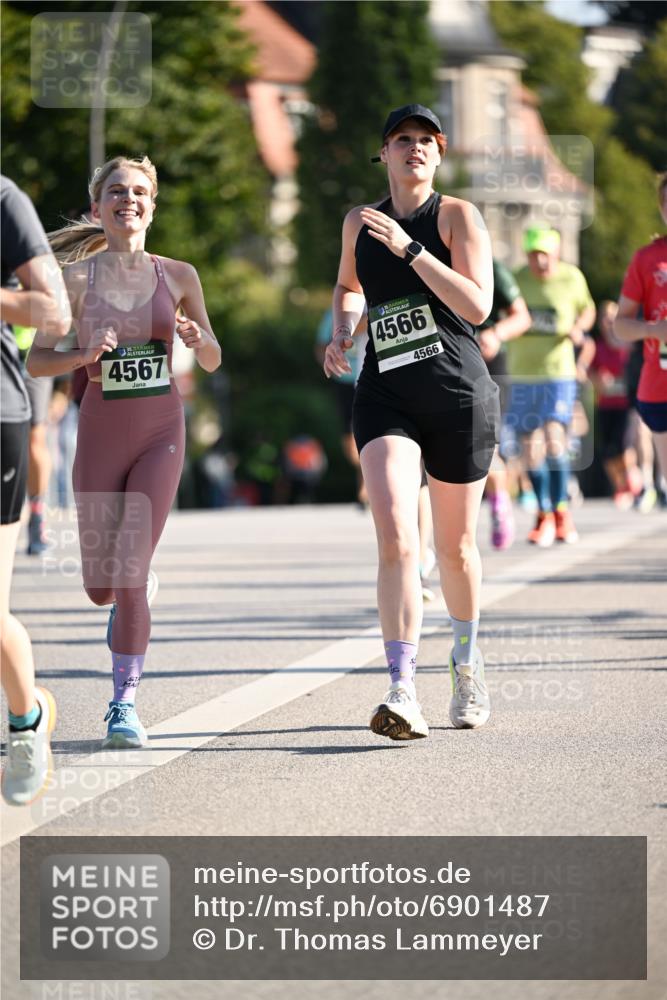 01.09.2024 - BARMER Alsterlauf Dr. Thomas Lammeyer http://msf.ph/oto/6901487 01.09.2024 09:38:50 Laufen 35, 4567, 5, 4566, 4566 meine-sportfotos.de