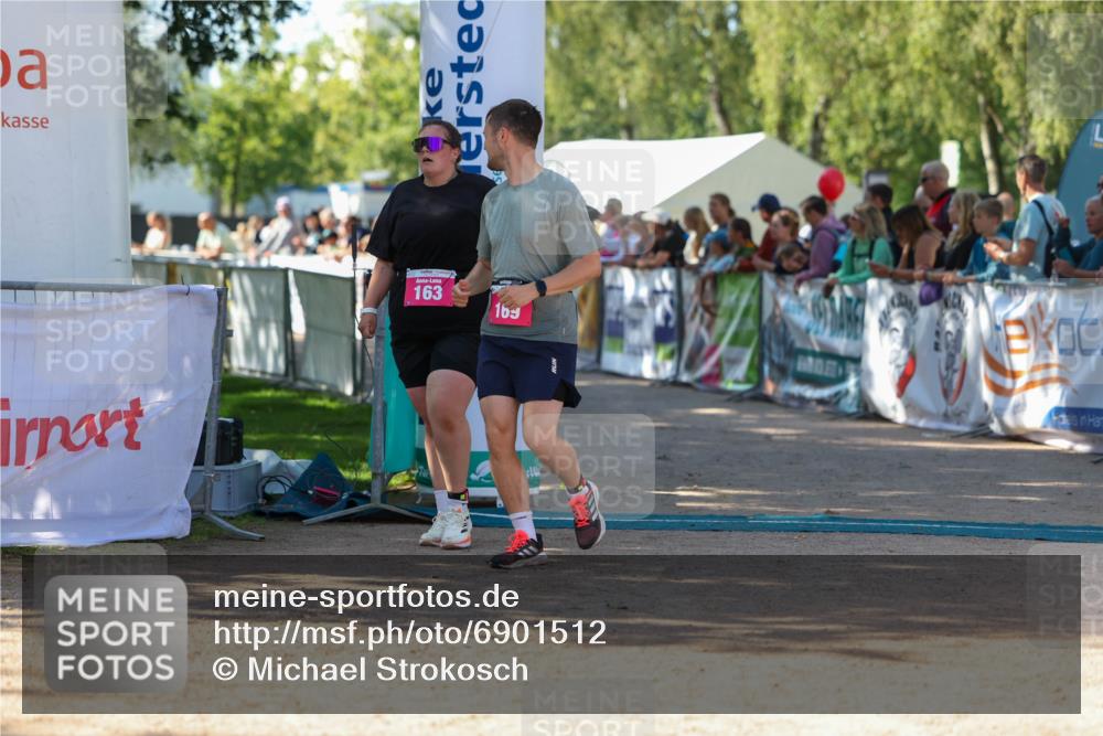 01.09.2024 - 17. Tribühne Triathlon Michael Strokosch http://msf.ph/oto/6901512 01.09.2024 10:59:22 Ziel 163, 169, 304 meine-sportfotos.de