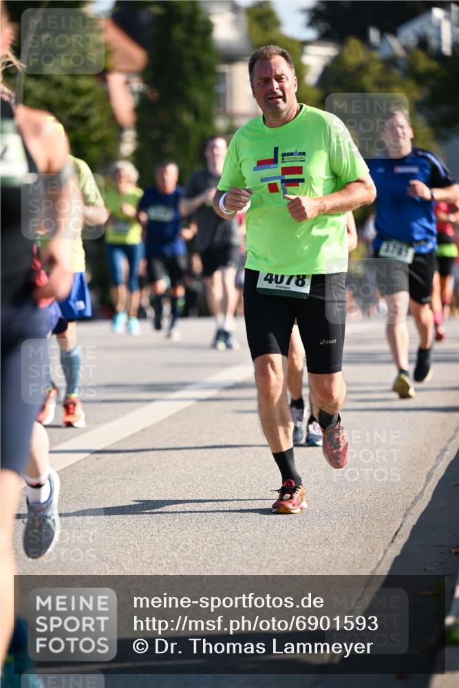 01.09.2024 - BARMER Alsterlauf Dr. Thomas Lammeyer http://msf.ph/oto/6901593 01.09.2024 09:38:54 Laufen 4078 meine-sportfotos.de