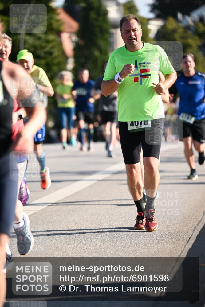 01.09.2024 - BARMER Alsterlauf Dr. Thomas Lammeyer http://msf.ph/oto/6901598 01.09.2024 09:38:54 Laufen 4078 meine-sportfotos.de