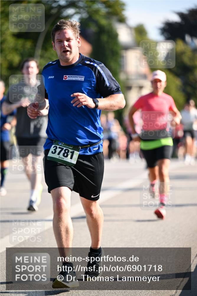 01.09.2024 - BARMER Alsterlauf Dr. Thomas Lammeyer http://msf.ph/oto/6901718 01.09.2024 09:38:57 Laufen 3781 meine-sportfotos.de