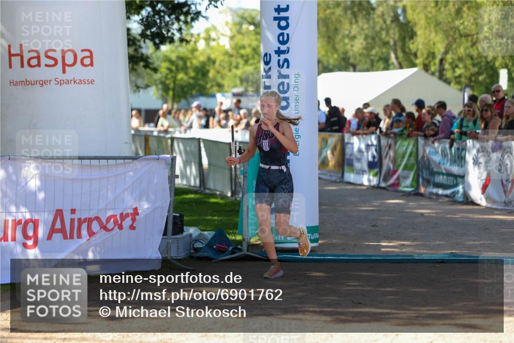 01.09.2024 - 17. Tribühne Triathlon Michael Strokosch http://msf.ph/oto/6901762 01.09.2024 10:59:56 Ziel 264, 1068 meine-sportfotos.de