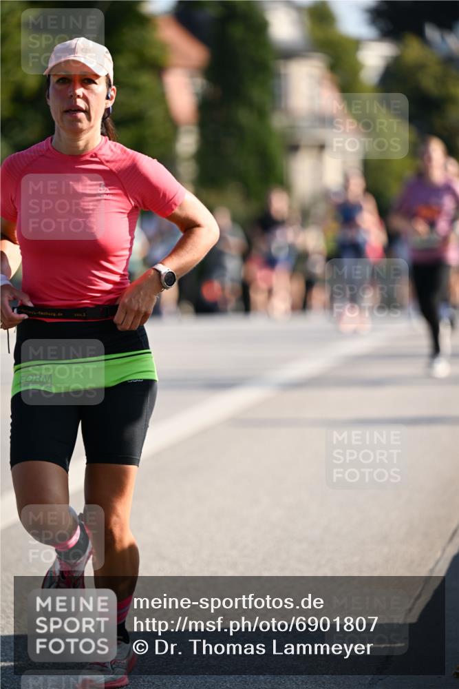 01.09.2024 - BARMER Alsterlauf Dr. Thomas Lammeyer http://msf.ph/oto/6901807 01.09.2024 09:39:00 Laufen 9 meine-sportfotos.de