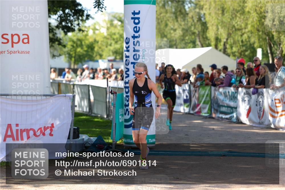 01.09.2024 - 17. Tribühne Triathlon Michael Strokosch http://msf.ph/oto/6901814 01.09.2024 11:00:15 Ziel 296, 302 meine-sportfotos.de
