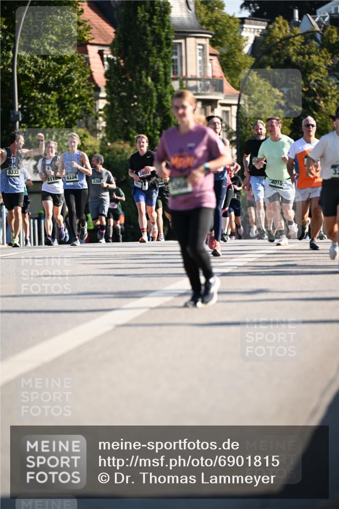 01.09.2024 - BARMER Alsterlauf Dr. Thomas Lammeyer http://msf.ph/oto/6901815 01.09.2024 09:39:01 Laufen 8333, 8110, 8334, 3368, 3807, 4010 meine-sportfotos.de