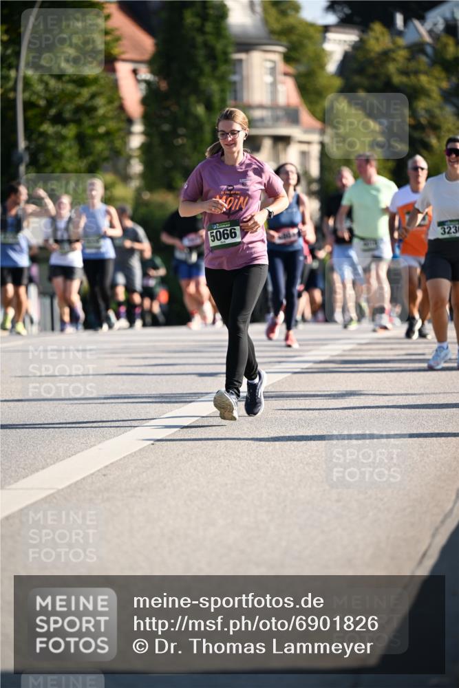 01.09.2024 - BARMER Alsterlauf Dr. Thomas Lammeyer http://msf.ph/oto/6901826 01.09.2024 09:39:01 Laufen 5066, 323 meine-sportfotos.de