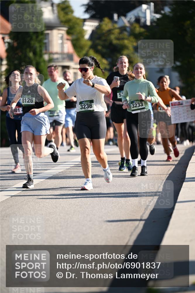 01.09.2024 - BARMER Alsterlauf Dr. Thomas Lammeyer http://msf.ph/oto/6901837 01.09.2024 09:39:03 Laufen 01, 8126, 3236, 52, 3233, 3233, 201 meine-sportfotos.de
