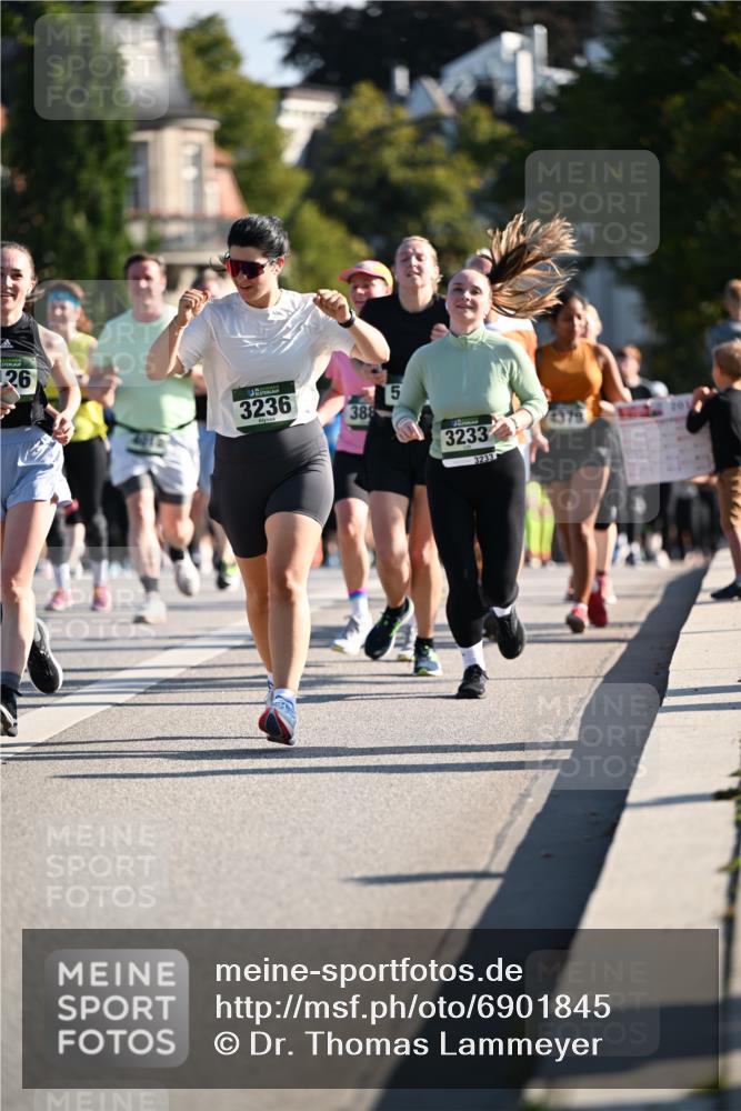 01.09.2024 - BARMER Alsterlauf Dr. Thomas Lammeyer http://msf.ph/oto/6901845 01.09.2024 09:39:04 Laufen 26, 3236, 388, 5, 3233, 3233, 4379 meine-sportfotos.de