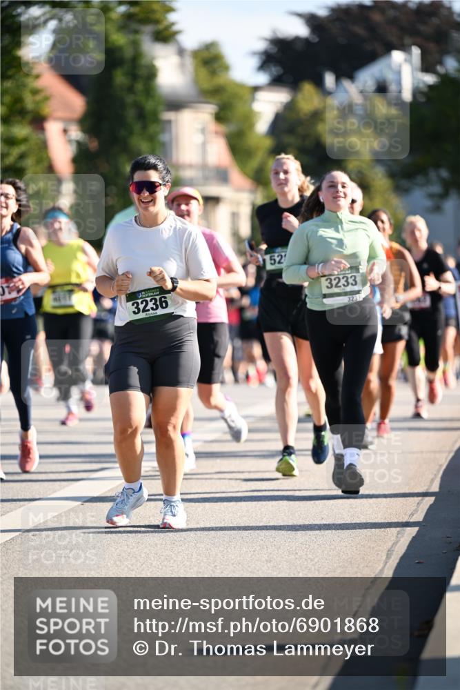 01.09.2024 - BARMER Alsterlauf Dr. Thomas Lammeyer http://msf.ph/oto/6901868 01.09.2024 09:39:05 Laufen 3236, 52, 3233, 3233 meine-sportfotos.de