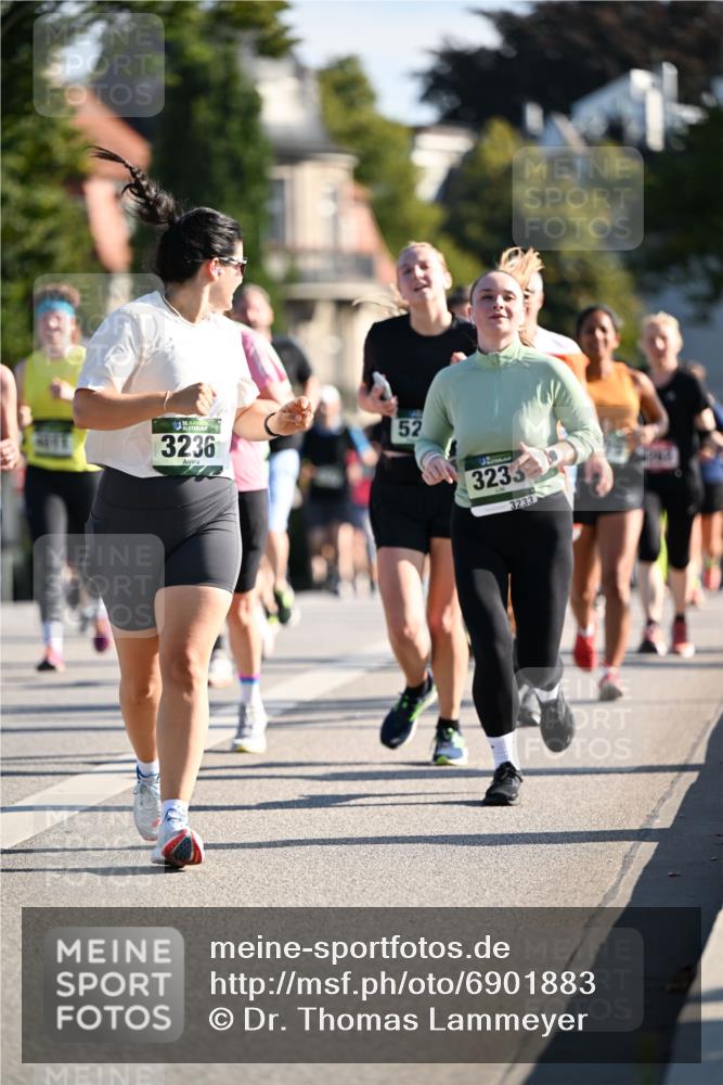01.09.2024 - BARMER Alsterlauf Dr. Thomas Lammeyer http://msf.ph/oto/6901883 01.09.2024 09:39:05 Laufen 3236, 52, 3235, 3233 meine-sportfotos.de
