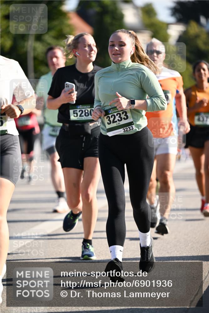 01.09.2024 - BARMER Alsterlauf Dr. Thomas Lammeyer http://msf.ph/oto/6901936 01.09.2024 09:39:07 Laufen 5280, 35, 3233, 3233, 437 meine-sportfotos.de