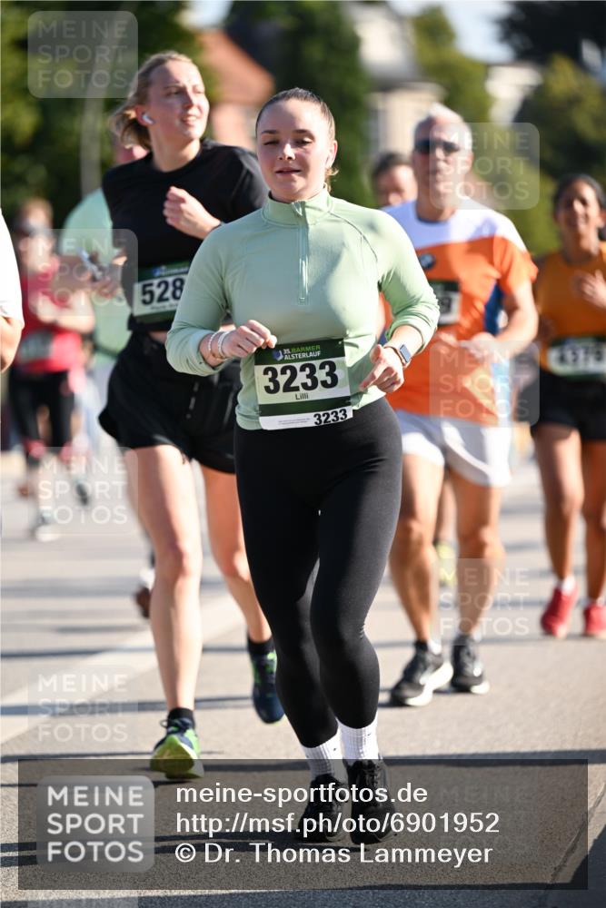 01.09.2024 - BARMER Alsterlauf Dr. Thomas Lammeyer http://msf.ph/oto/6901952 01.09.2024 09:39:07 Laufen 528, 35, 3233, 3233, 4370 meine-sportfotos.de