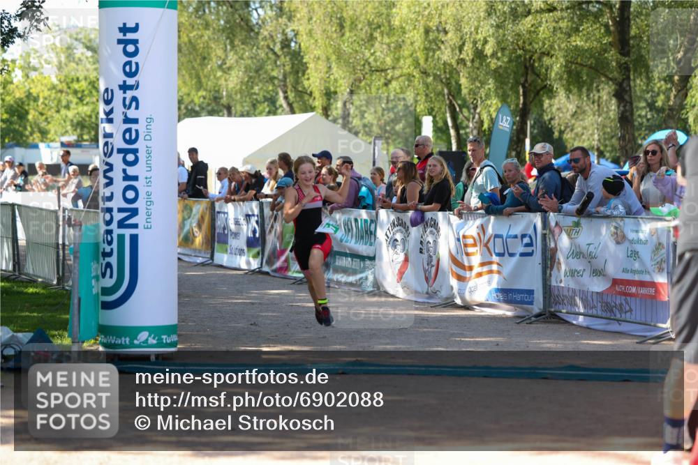 01.09.2024 - 17. Tribühne Triathlon Michael Strokosch http://msf.ph/oto/6902088 01.09.2024 11:00:47 Ziel 181, 1066 meine-sportfotos.de