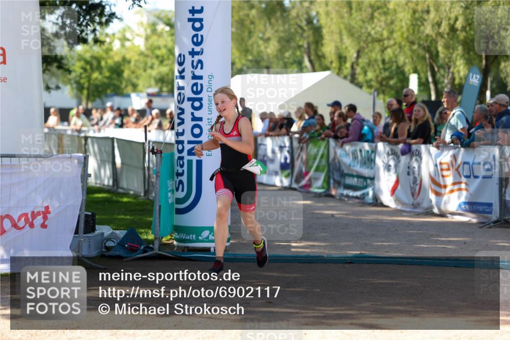 01.09.2024 - 17. Tribühne Triathlon Michael Strokosch http://msf.ph/oto/6902117 01.09.2024 11:00:48 Ziel 181, 1066 meine-sportfotos.de