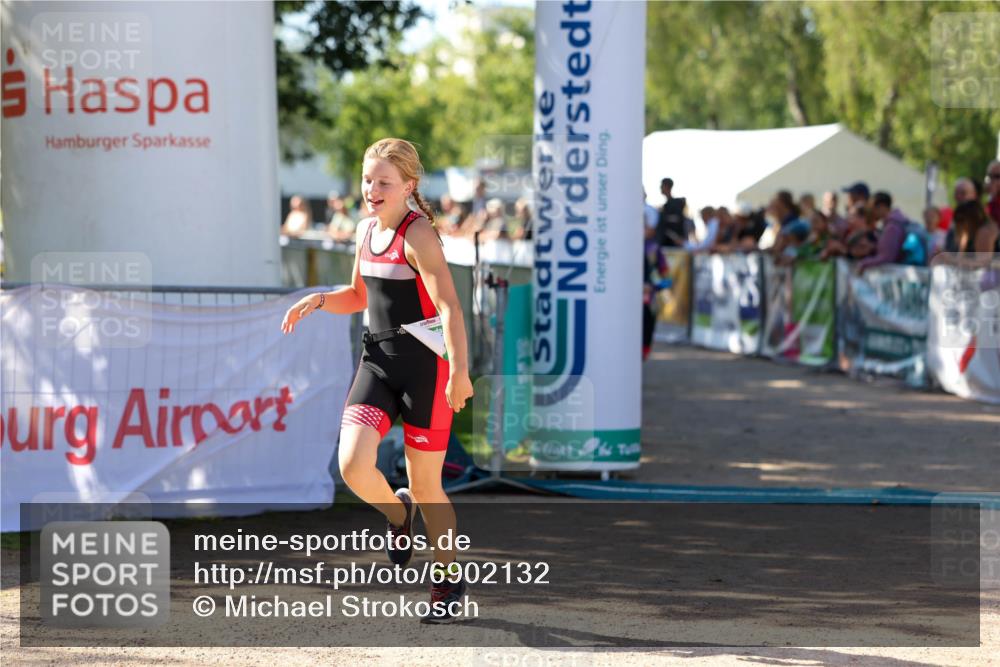 01.09.2024 - 17. Tribühne Triathlon Michael Strokosch http://msf.ph/oto/6902132 01.09.2024 11:00:48 Ziel 181, 1066 meine-sportfotos.de