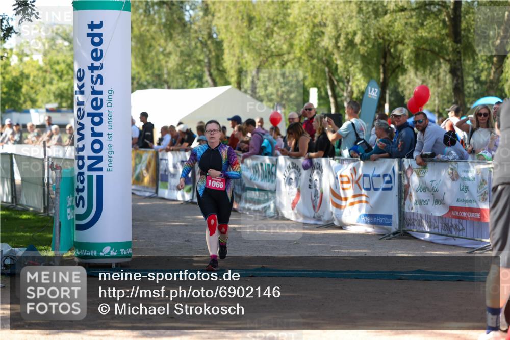 01.09.2024 - 17. Tribühne Triathlon Michael Strokosch http://msf.ph/oto/6902146 01.09.2024 11:00:51 Ziel 181, 1066 meine-sportfotos.de