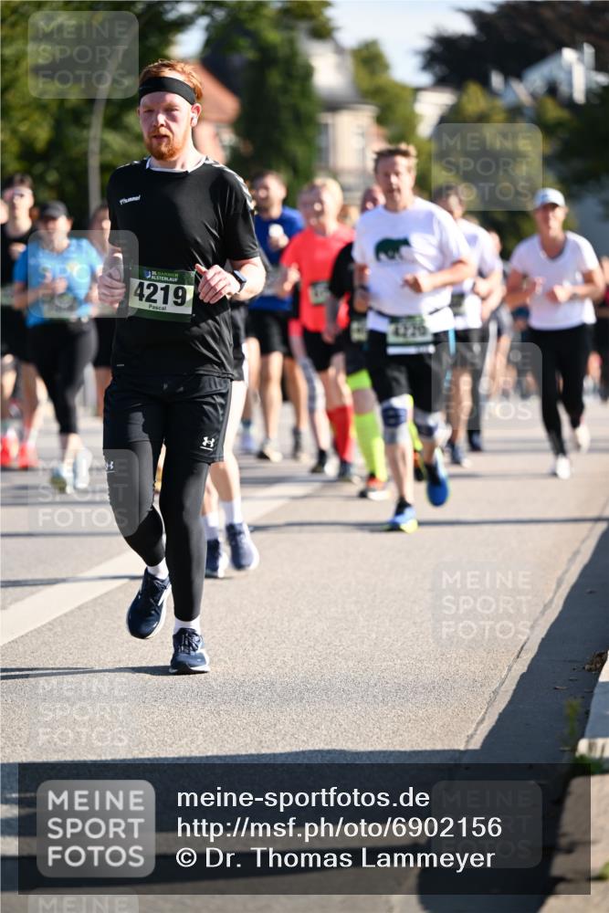 01.09.2024 - BARMER Alsterlauf Dr. Thomas Lammeyer http://msf.ph/oto/6902156 01.09.2024 09:39:15 Laufen 135, 4219 meine-sportfotos.de