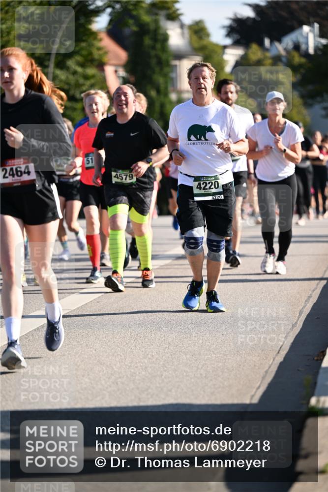01.09.2024 - BARMER Alsterlauf Dr. Thomas Lammeyer http://msf.ph/oto/6902218 01.09.2024 09:39:16 Laufen 2464, 4579, 4220, 4220 meine-sportfotos.de
