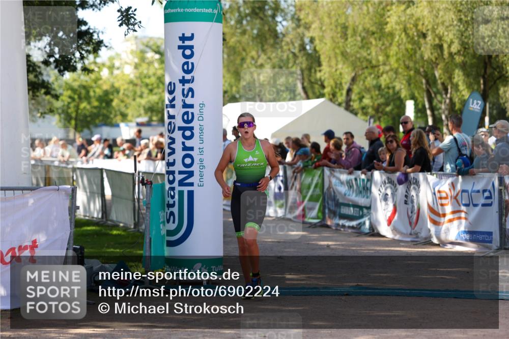 01.09.2024 - 17. Tribühne Triathlon Michael Strokosch http://msf.ph/oto/6902224 01.09.2024 11:01:14 Ziel 232, 286, 297 meine-sportfotos.de