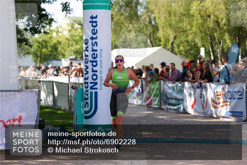 01.09.2024 - 17. Tribühne Triathlon Michael Strokosch http://msf.ph/oto/6902228 01.09.2024 11:01:14 Ziel 232, 286, 297 meine-sportfotos.de