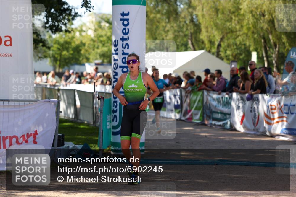 01.09.2024 - 17. Tribühne Triathlon Michael Strokosch http://msf.ph/oto/6902245 01.09.2024 11:01:15 Ziel 232, 297 meine-sportfotos.de