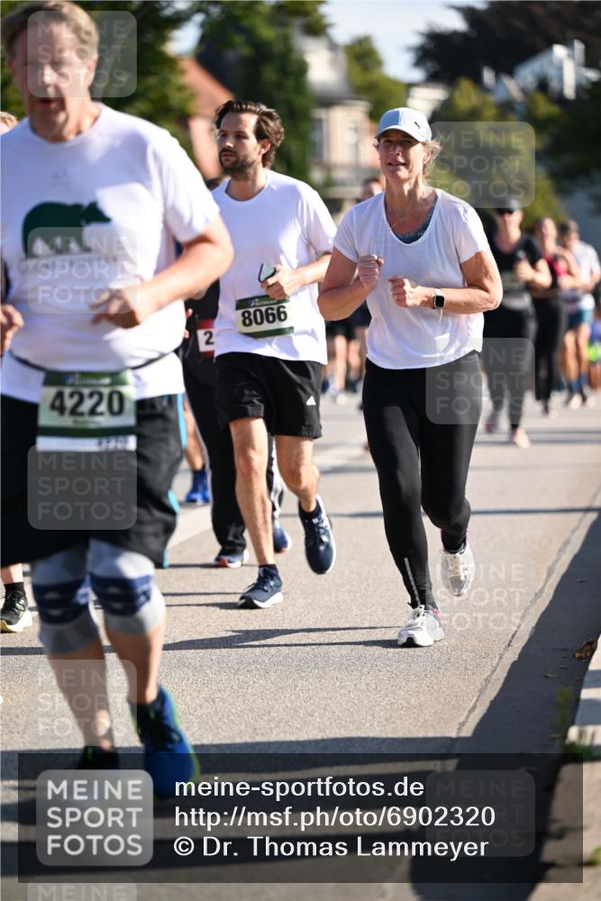 01.09.2024 - BARMER Alsterlauf Dr. Thomas Lammeyer http://msf.ph/oto/6902320 01.09.2024 09:39:19 Laufen 4220, 2, 8066 meine-sportfotos.de