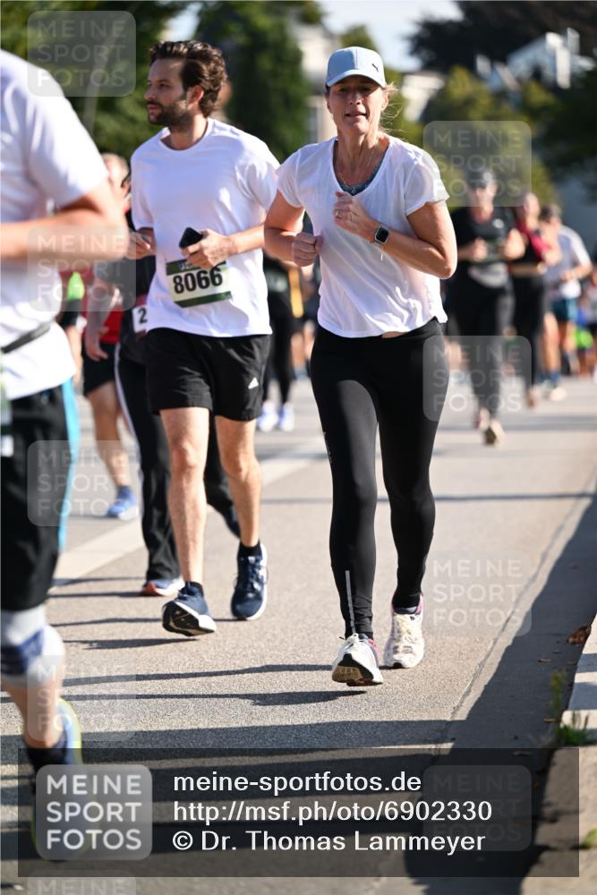 01.09.2024 - BARMER Alsterlauf Dr. Thomas Lammeyer http://msf.ph/oto/6902330 01.09.2024 09:39:20 Laufen 2, 8066 meine-sportfotos.de