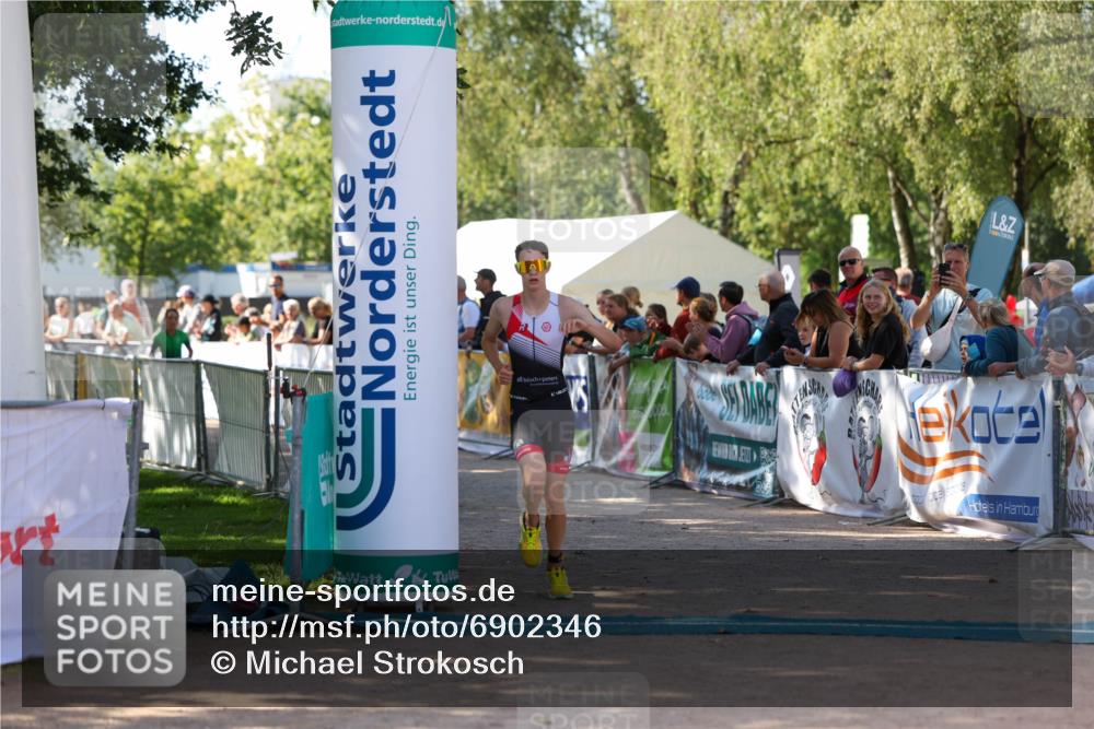 01.09.2024 - 17. Tribühne Triathlon Michael Strokosch http://msf.ph/oto/6902346 01.09.2024 11:01:22 Ziel 228, 232, 277 meine-sportfotos.de